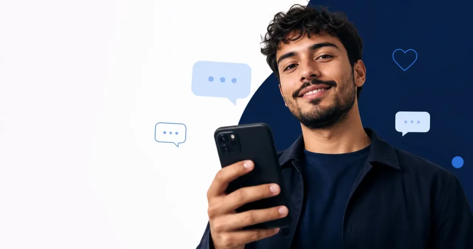 Pessoa usando smartphone para prospecção no Instagram com conversas de clientes